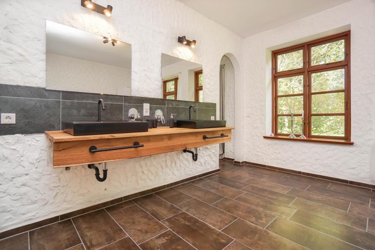 Ruhe Unter Reet-Haus Mit Sauna, Whirlpool Und Kamin Gnarrenburg Exteriér fotografie